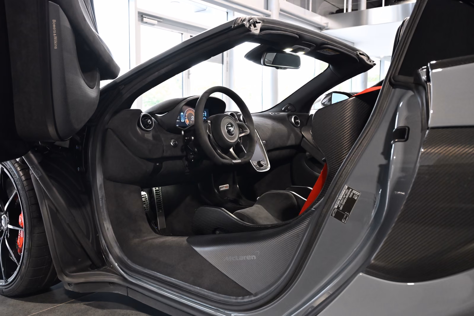 McLaren 600LT Spider/MSO Clubsport/Senna Seats/Lift