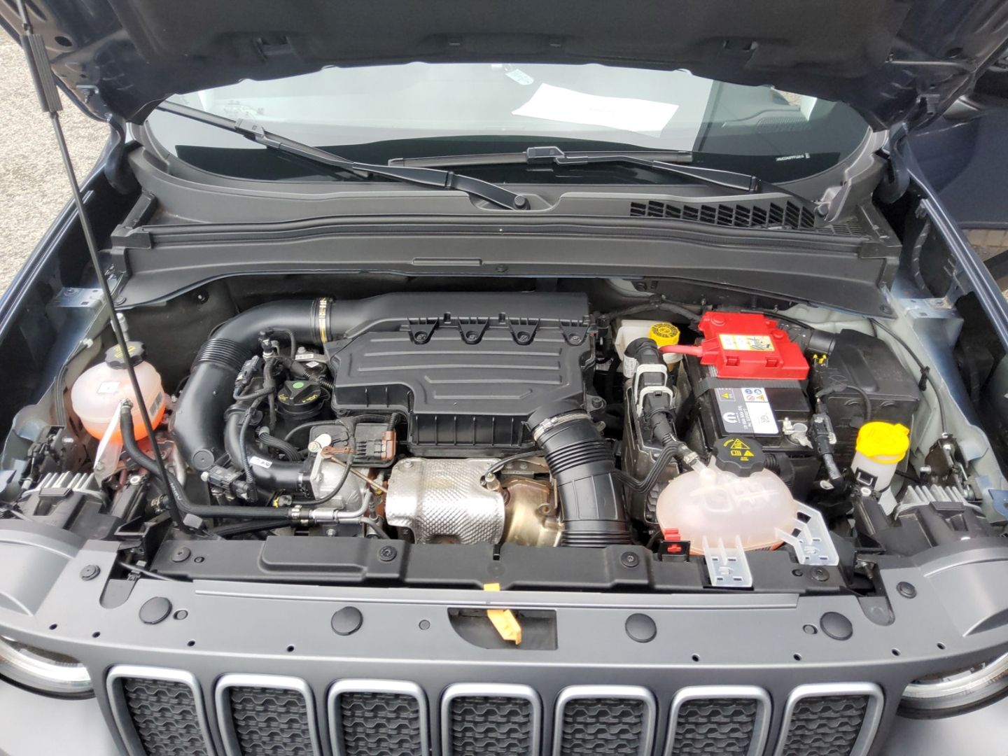 Fahrzeugabbildung Jeep Renegade S-Edition Navi Winterpaket