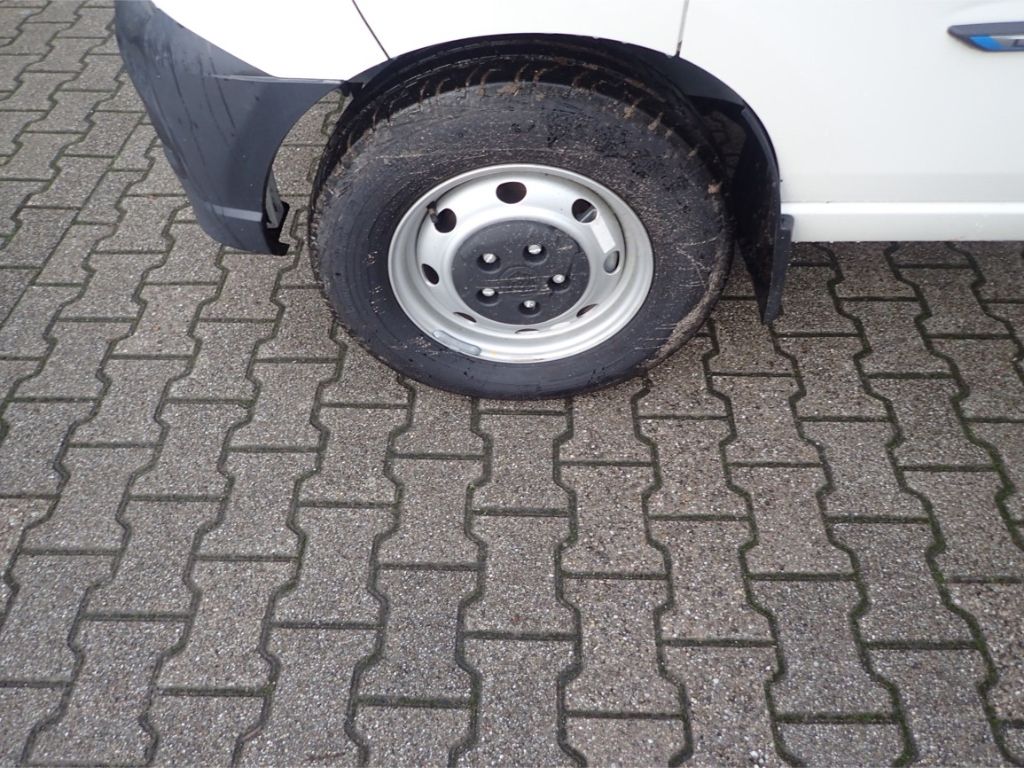 Fahrzeugabbildung Piaggio Porter NP6 Allrad 3-Seitenkipper Cucini LPG Sing