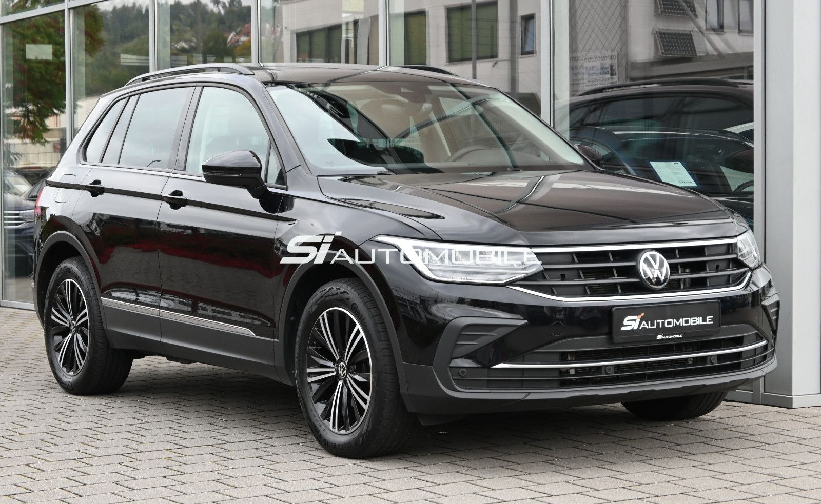 Fahrzeugabbildung Volkswagen Tiguan 2.0 TDI DSG °ACC°AHK°HARMAN°MASSAGE°PANO°