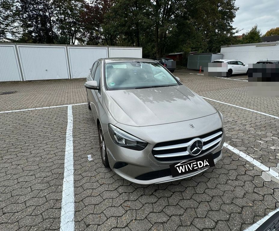 Mercedes-Benz B 200