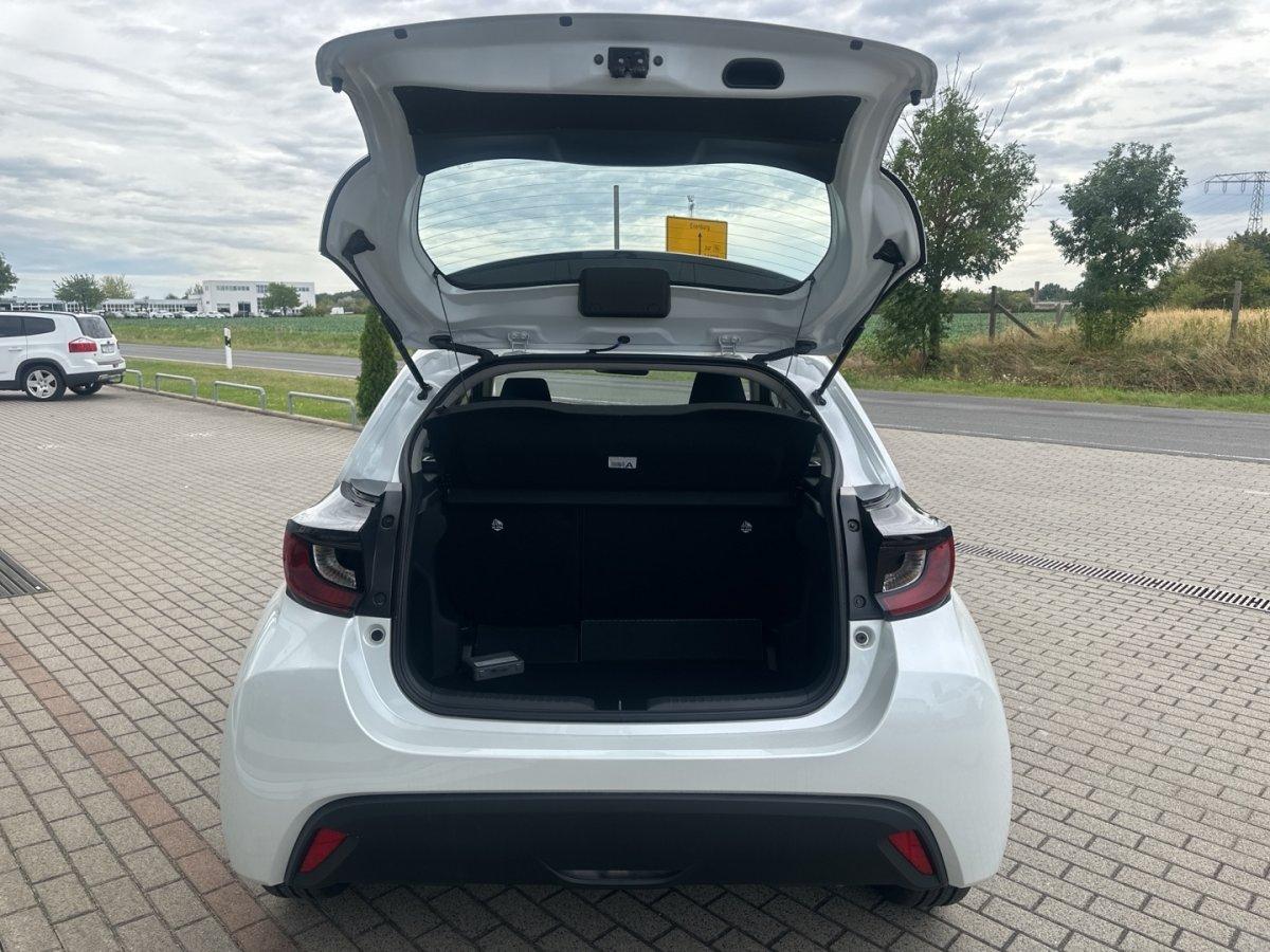 Mazda 2 Hybrid Centre-Line Spurhalteassi RFK  Notbrems