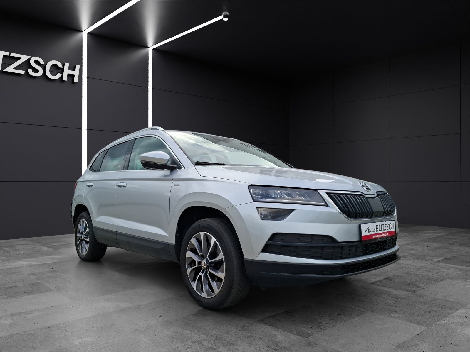 Fahrzeugabbildung SKODA Karoq TDI Drive-125 LED Navi ACC  RFK SH