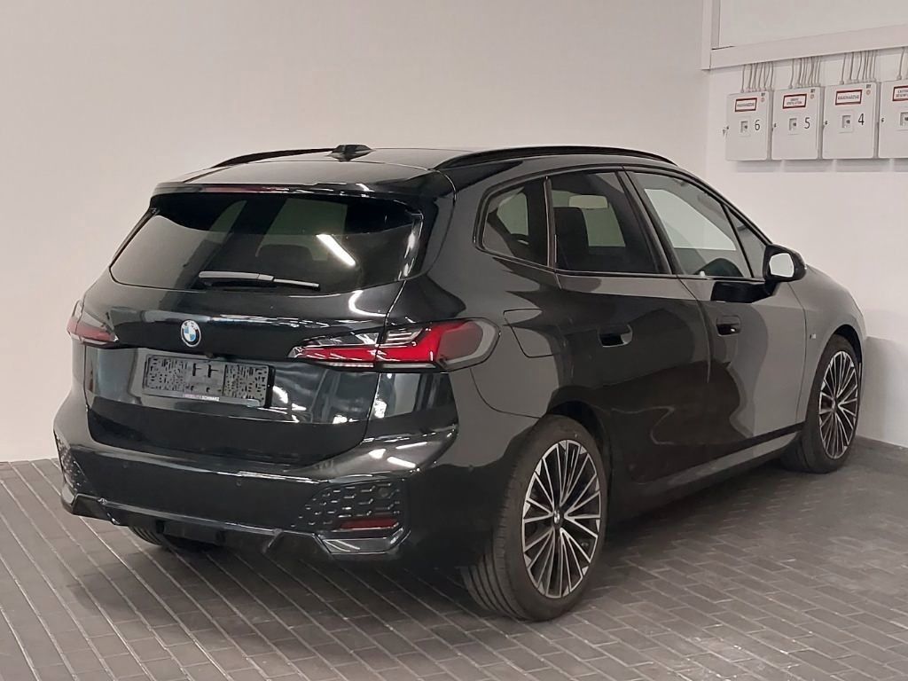 Fahrzeugabbildung BMW 218 i Active Tourer M Sport H&k Pano Memory ACC