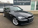 BMW Touring 320i KLIMAA-XENON-LEDER-SHZ-PDC-ALU - BMW 320 aus 2009: Kombi, 320i