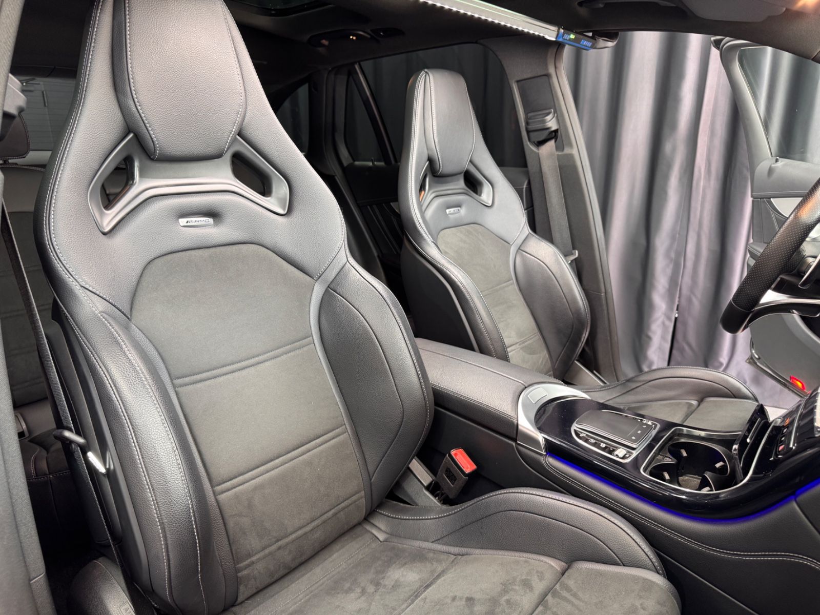 Fahrzeugabbildung Mercedes-Benz GLC 63 AMG 4Matic|PP-SITZE|PANO|AHK|360 KAMERA|