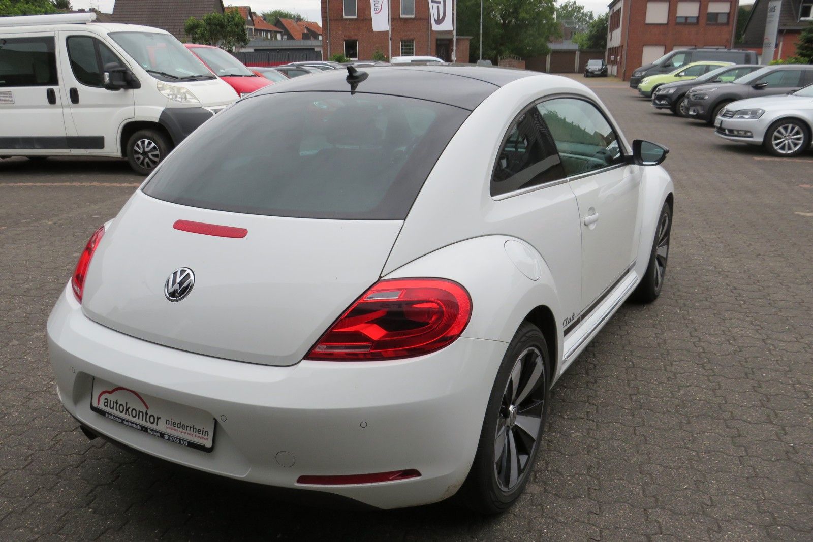 Fahrzeugabbildung Volkswagen Beetle Lim. Club XENON NAVI APP-CONNECT PDC 18`