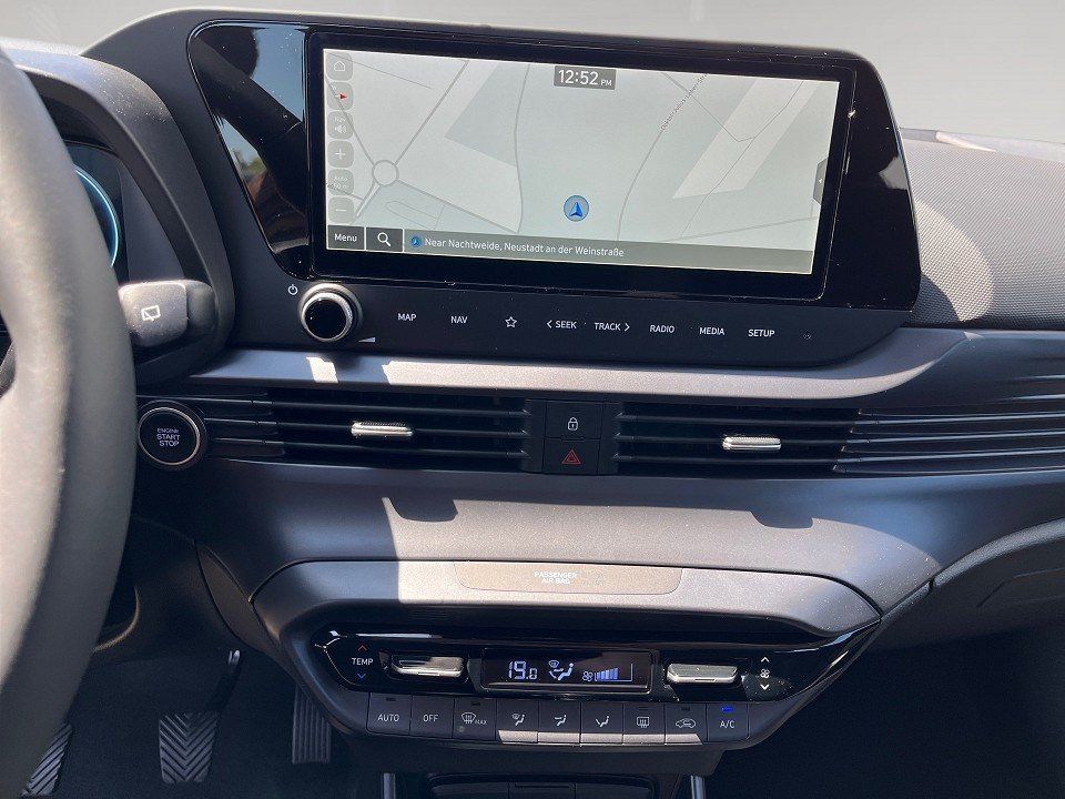 Fahrzeugabbildung Hyundai i20 1.0T 100PS Trend Licht Komfort BOSE