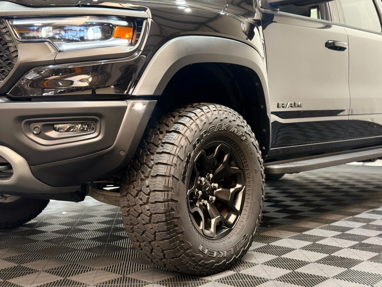 Fahrzeugabbildung Dodge RAM 1500 TRX  6.2  V8 Supercharged MY24