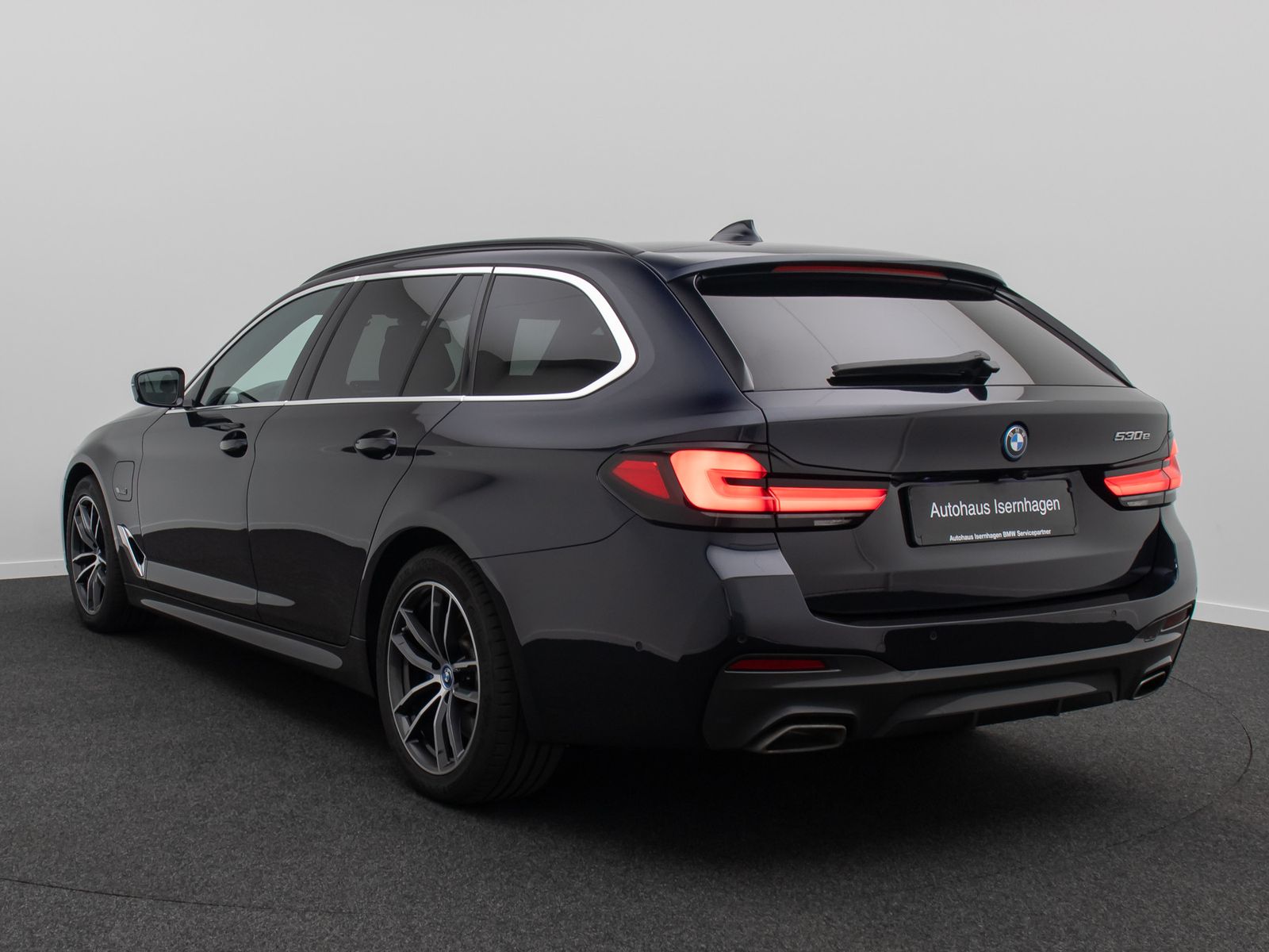 Fahrzeugabbildung BMW 530e M Sport 360&deg;Laser HUD DAB ACC Komfort Alarm