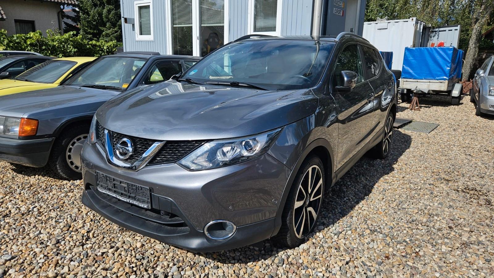Nissan Qashqai Tekna Unfall OHNE KFZ BRIEF