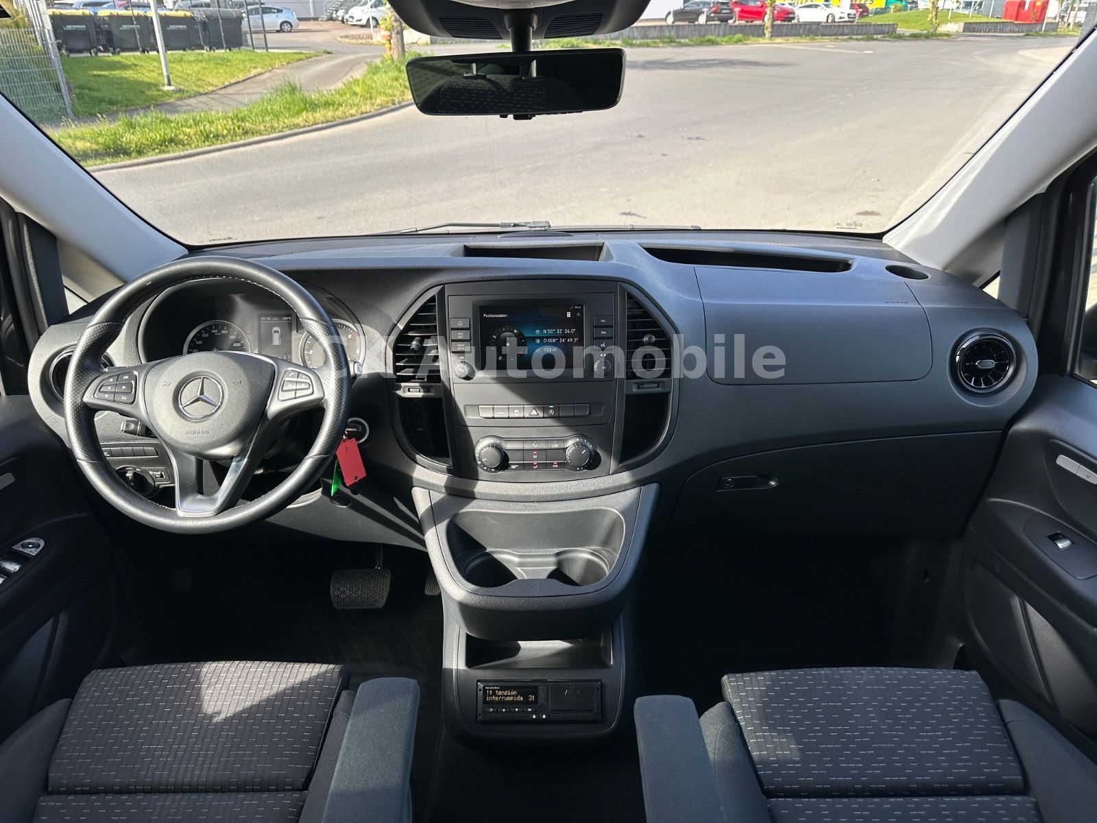 Fahrzeugabbildung Mercedes-Benz Vito Tourer Pro 124 Edition Autom/8Sitze/Kam/AHK