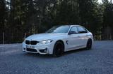 BMW F30 320D xDrive Sport Line - M-Performance  - BMW 320: 320d Performance