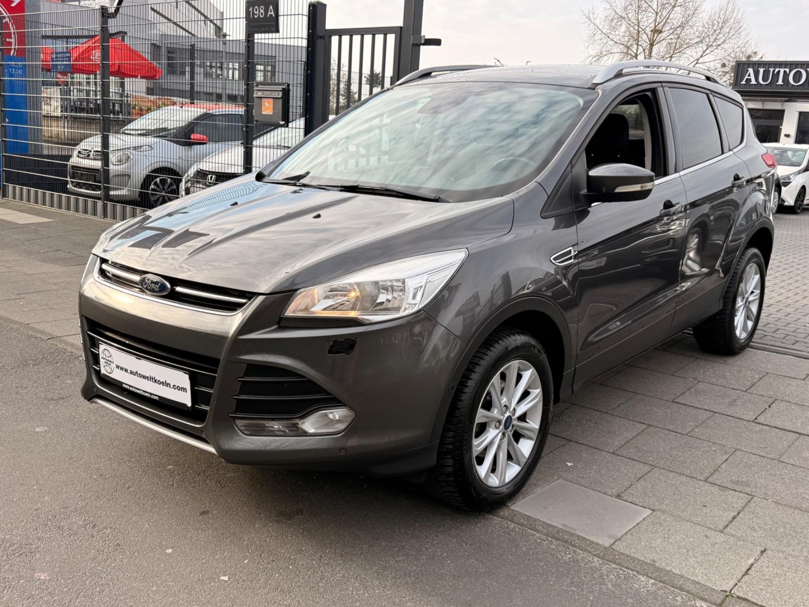 Ford Kuga Titanium *Scheckheft,ele.Heckklappe,Navi*