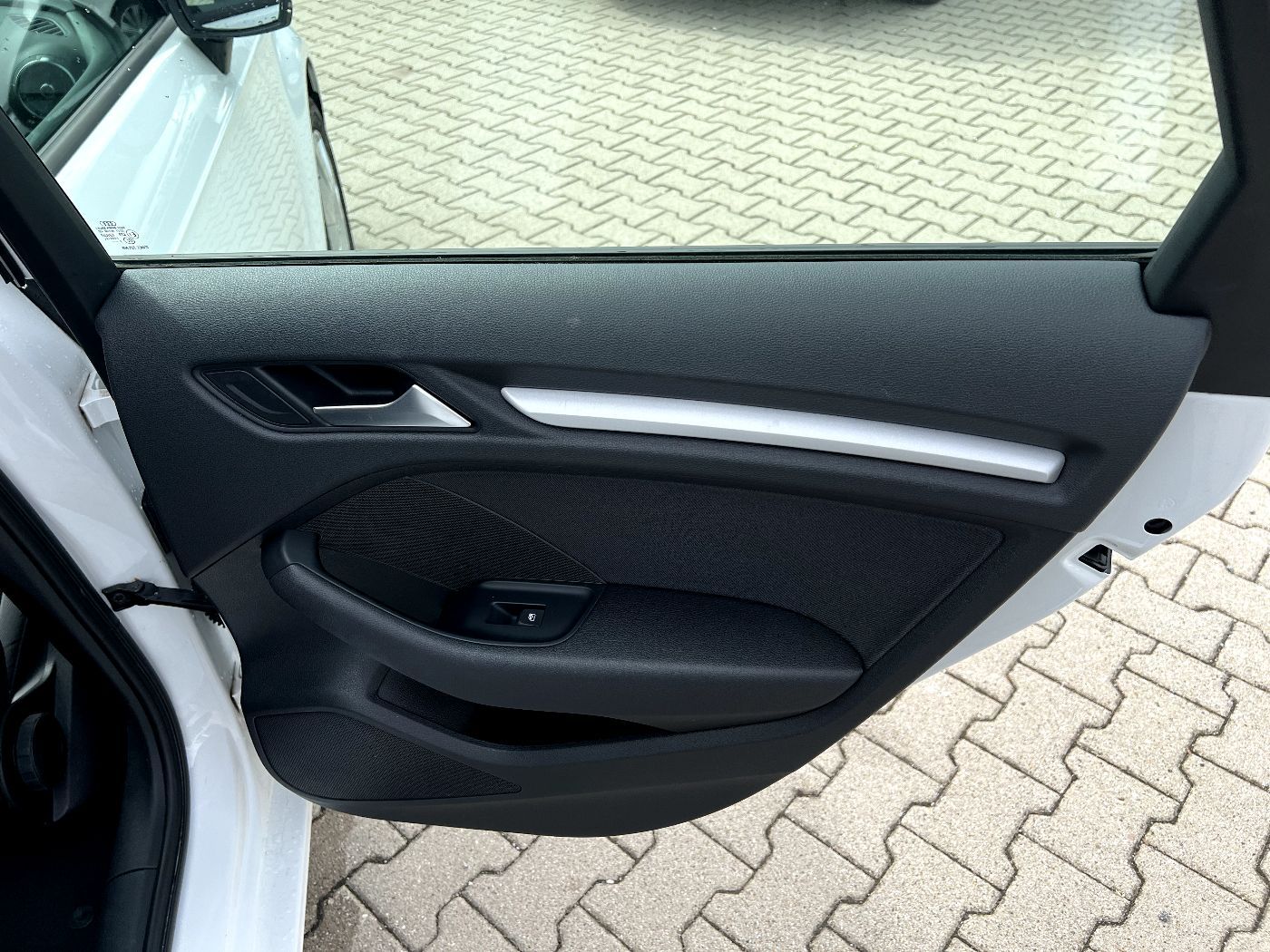 Audi A3 Sportback 30 TDI *Bi-Xenon Navi Sitzh. PDC* foto 14