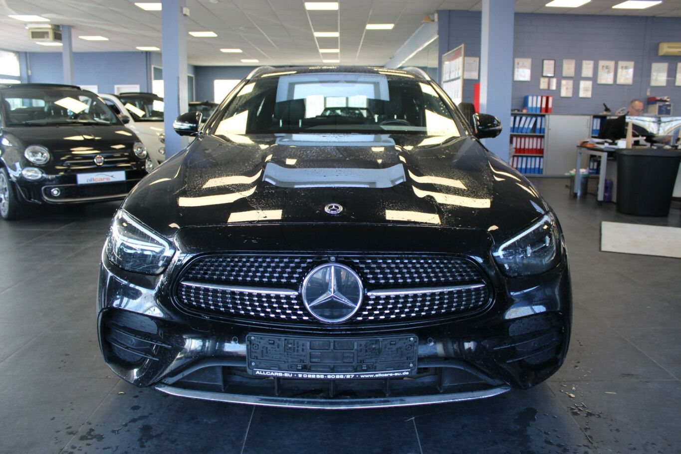 Mercedes-Benz E 300 d 4Matic T 9G-TRONIC AMG Line foto 2