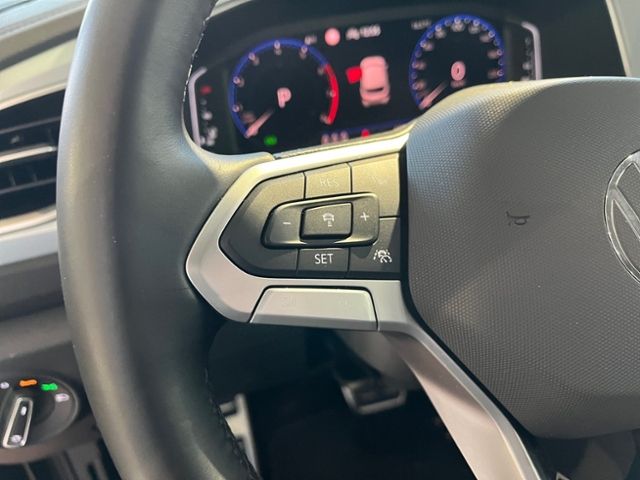 Fahrzeugabbildung Volkswagen T-ROC 1.5 TSI DSG GOAL AHK NAVI KAMERA