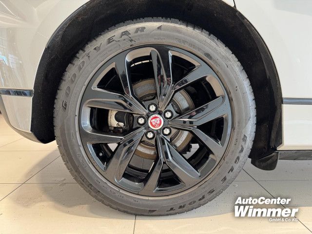 Foto Nummer 9: JAGUAR I-Pace