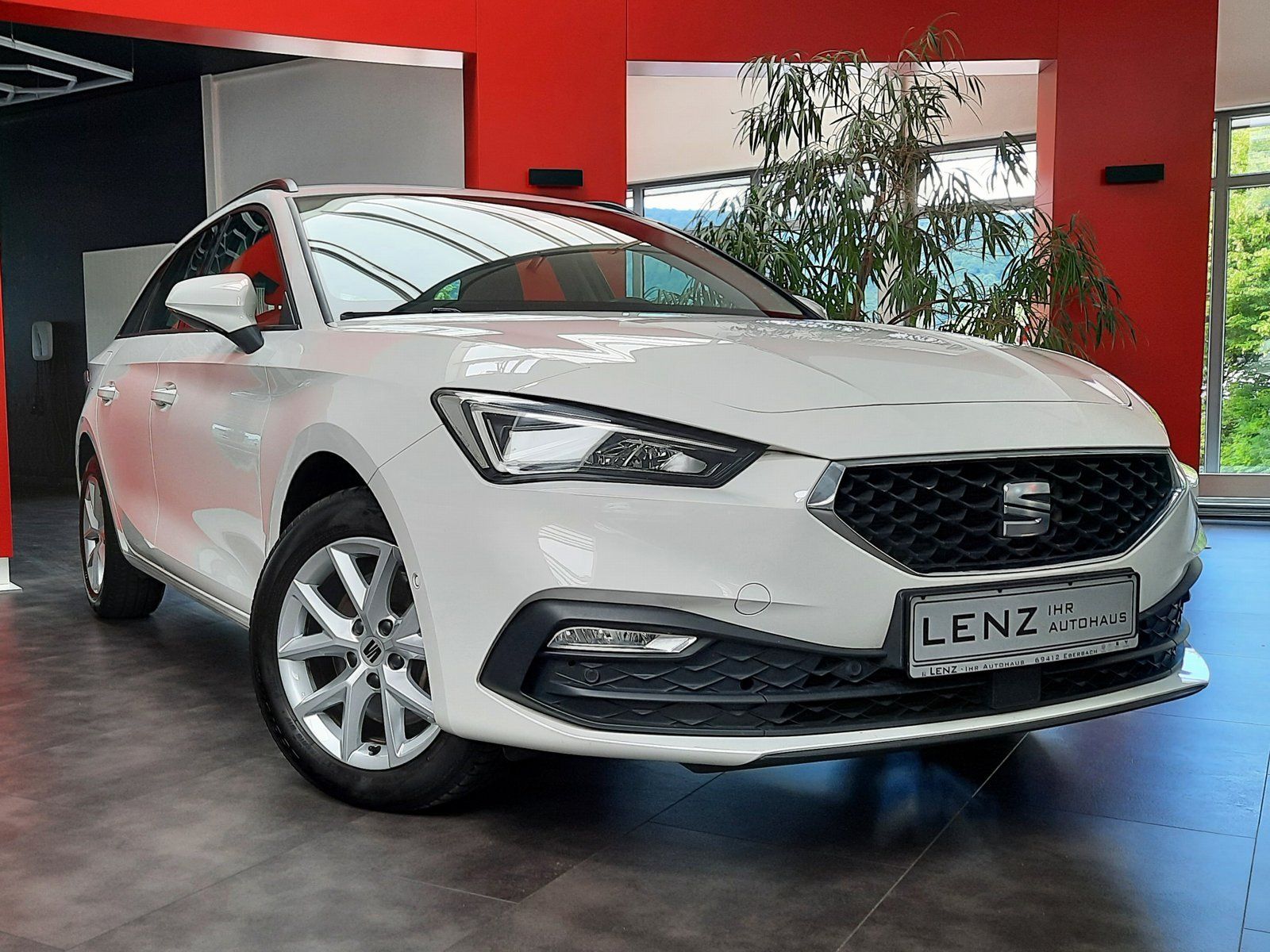 Fahrzeugabbildung SEAT Leon ST Style TDI DSG *Navi*Cam*App*ACC*LED*