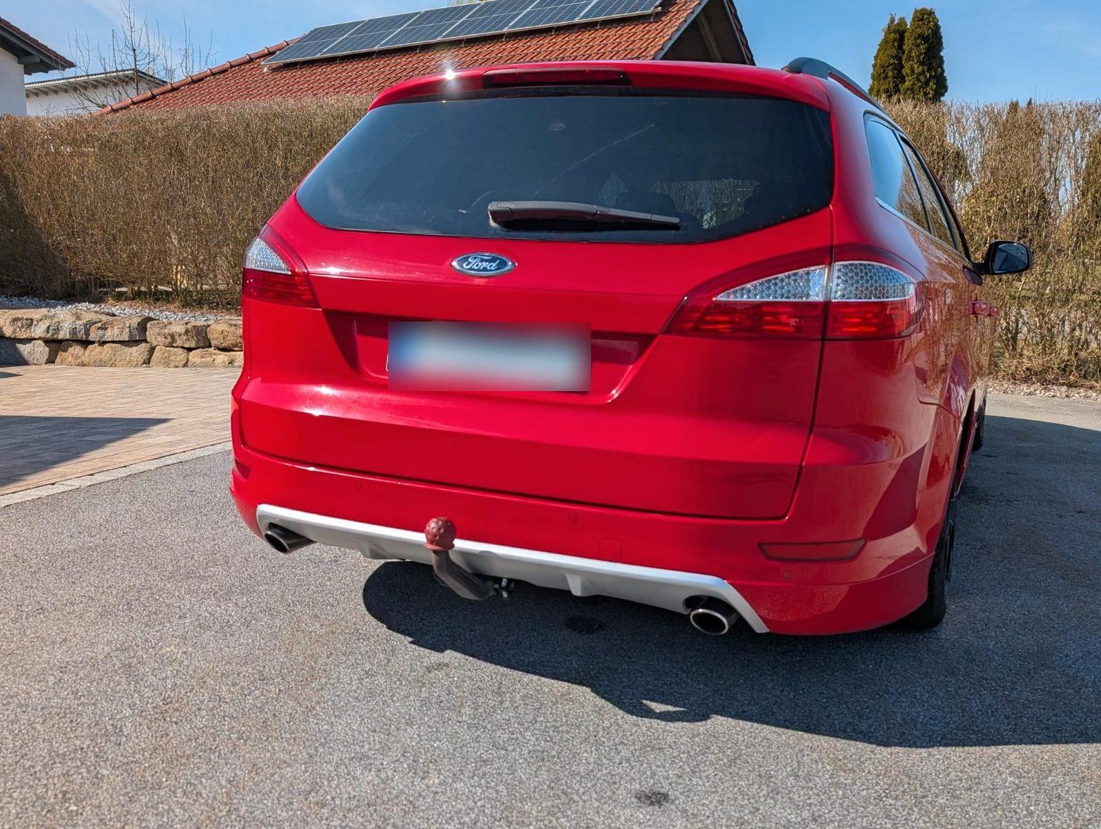 Ford Mondeo 2009 — rear view