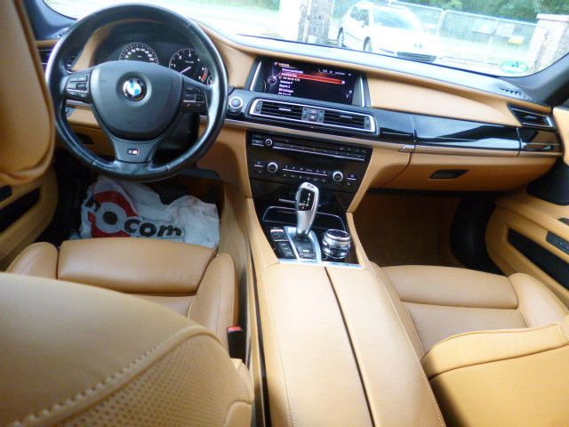 BMW 740d xDrive HUp/SD/NightVision/4xSHZ/LenkHeizung