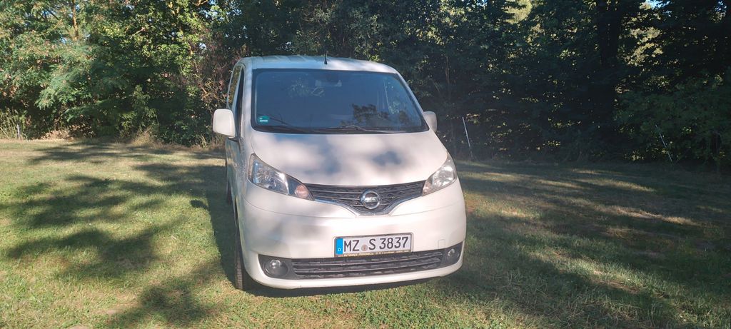 Image of Nissan NV200