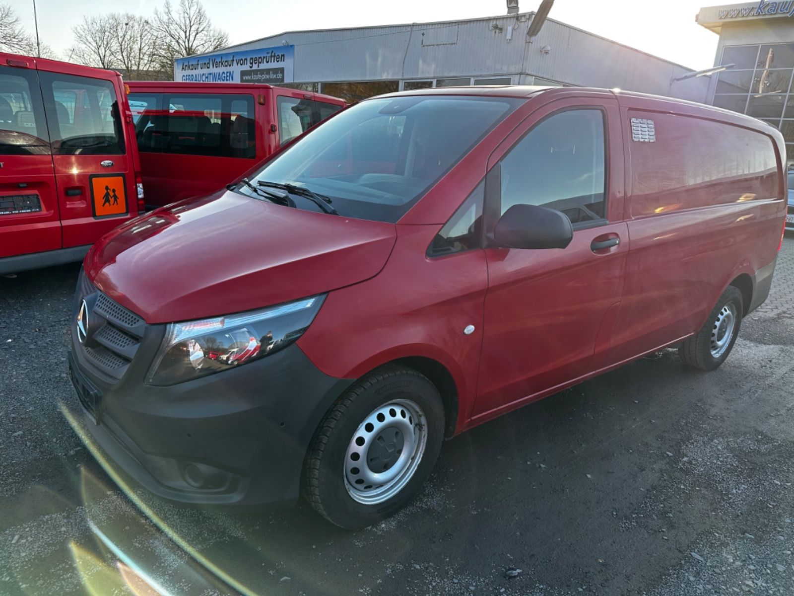 Fahrzeugabbildung Mercedes-Benz Vito Kasten 111 CDI  lang Klima Werkstattausstat