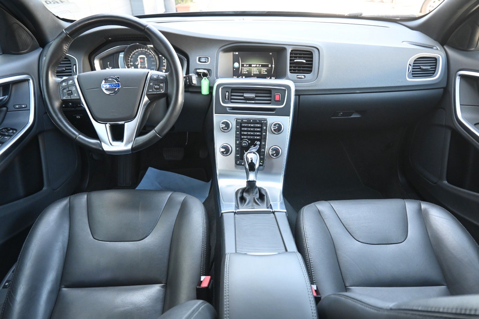 Fahrzeugabbildung Volvo V60 D4 Autom. Summum*NAVI*STDHZG*RFK*