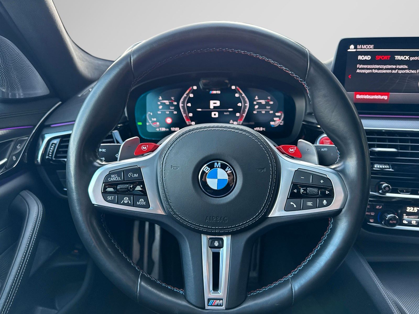 Fahrzeugabbildung BMW M5 Competition*Voll*B&W*M-Driver*Fond-TV*Keramik