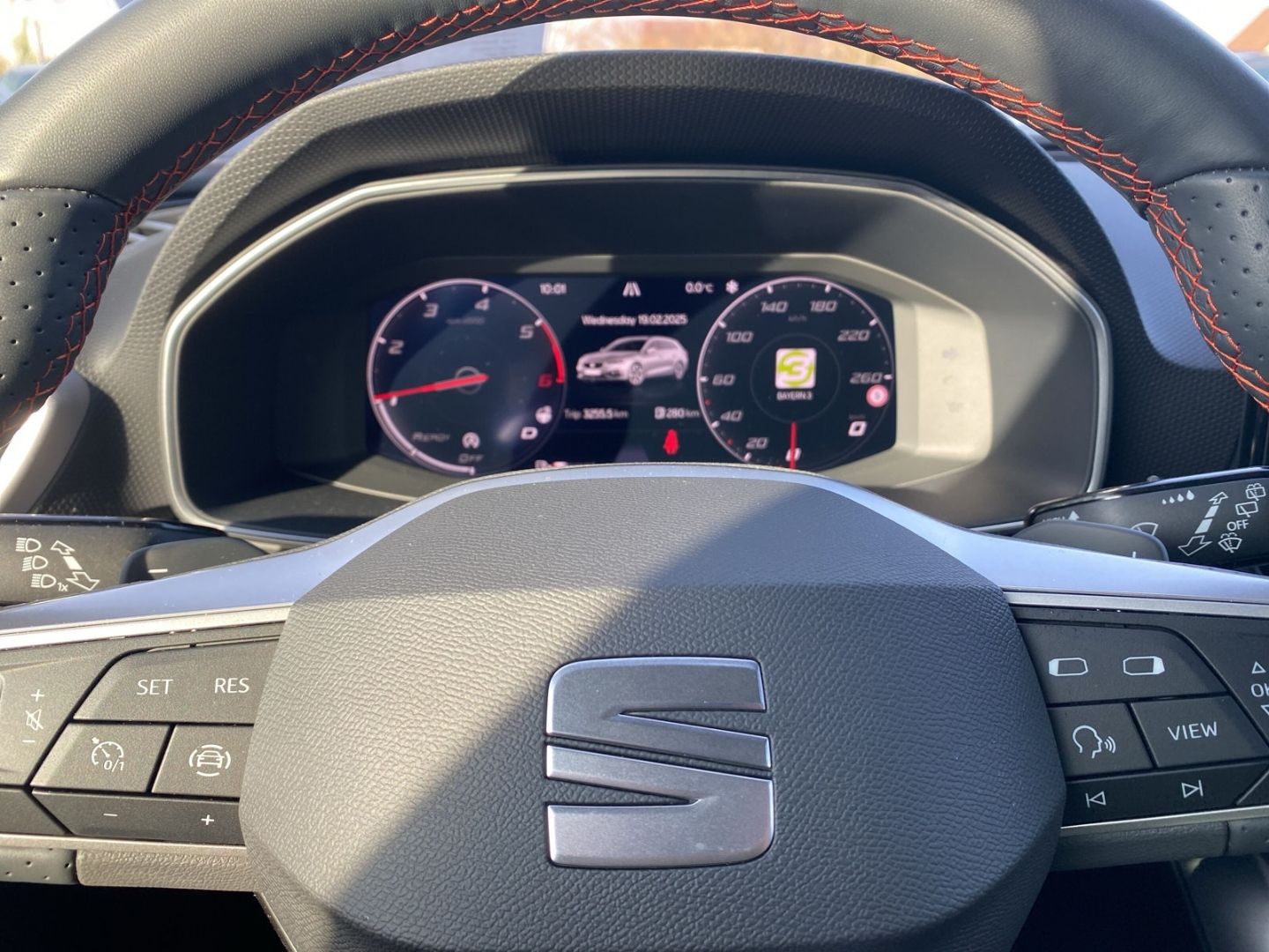 Fahrzeugabbildung SEAT Leon Sportstourer FR 2.0 TDI EU6d Navi digitales