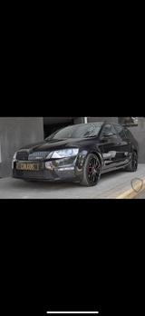 Skoda Octavia 2.0 TDI DSG RS Combi 5E Blac... - Skoda Octavia: 2.5