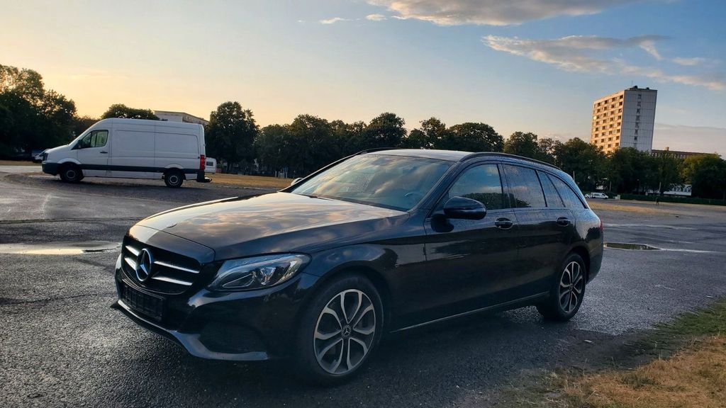 Image of Mercedes-Benz C 200