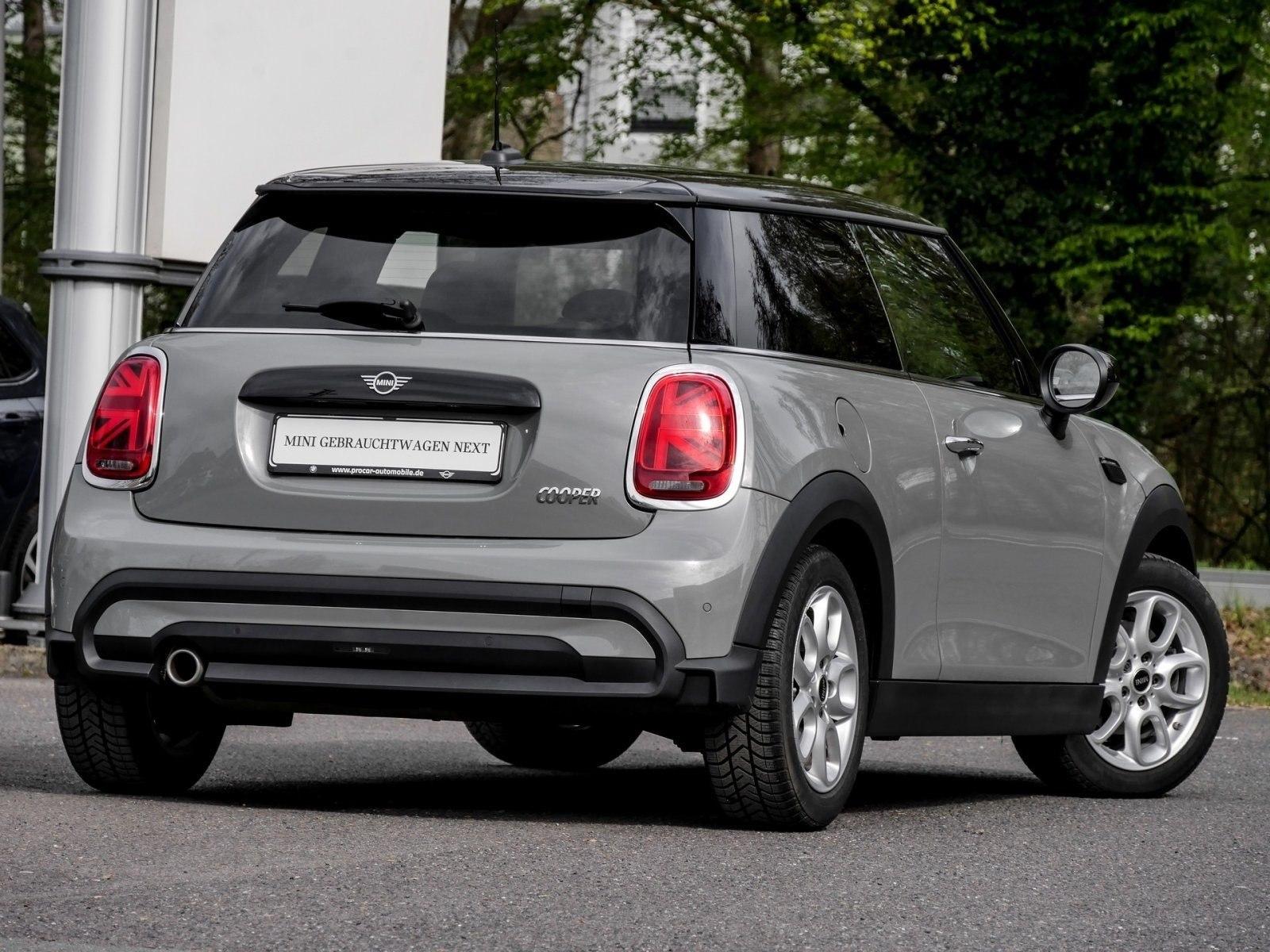 MINI Cooper ESSENTIAL TRIM+ADAPT.LED+LHZ+SHZ