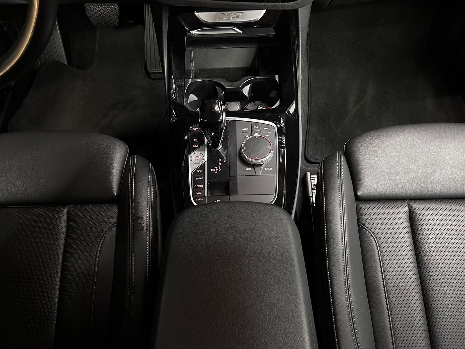 Fahrzeugabbildung BMW X3 30e xDr LED+NAVI+SHZ+KAMERA+HIFI+TEMP+AHK+MF+