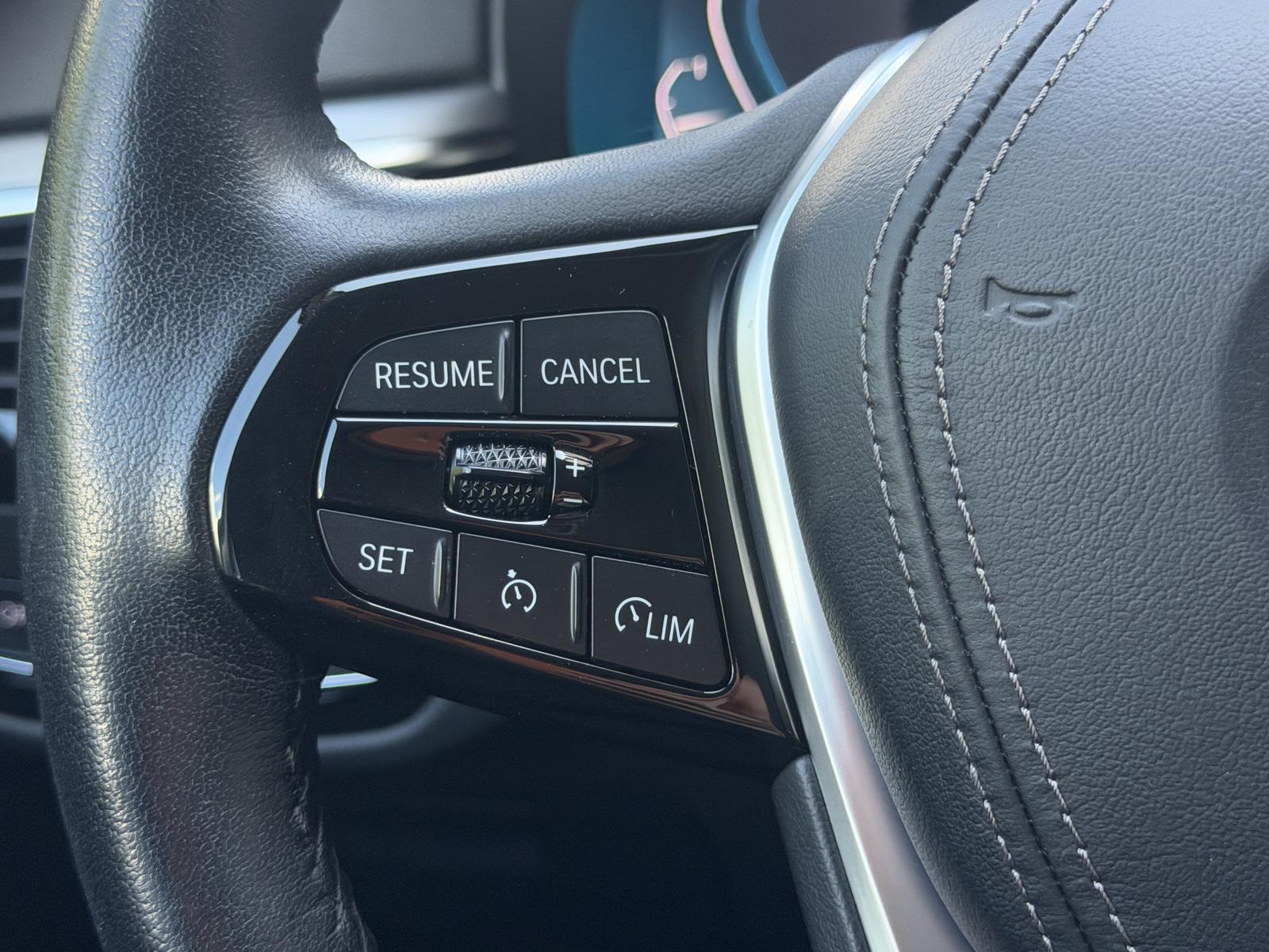 BMW 530 e xDrive Individual LED Live-Cockpit Kamera 