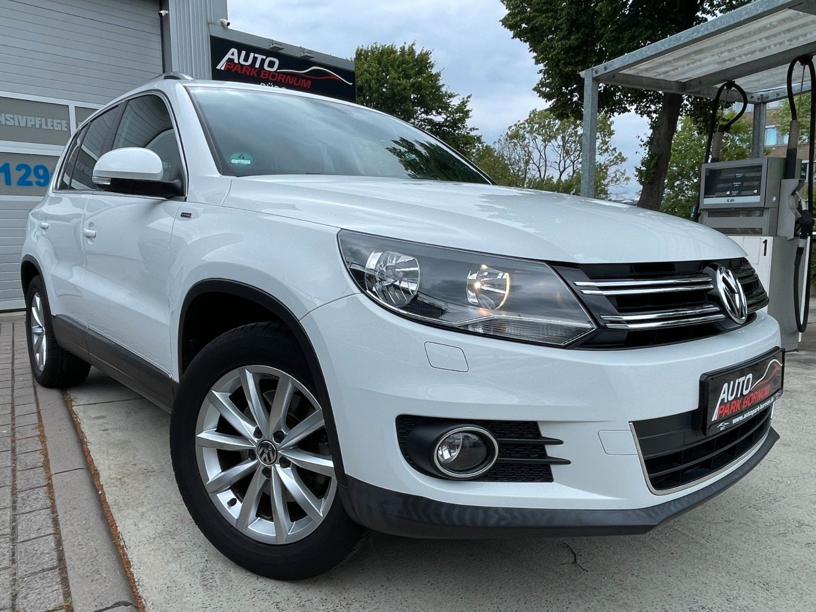 VW Tiguan Lounge Sport &amp; Style/NAVI/KAMERA/TÜV NEU