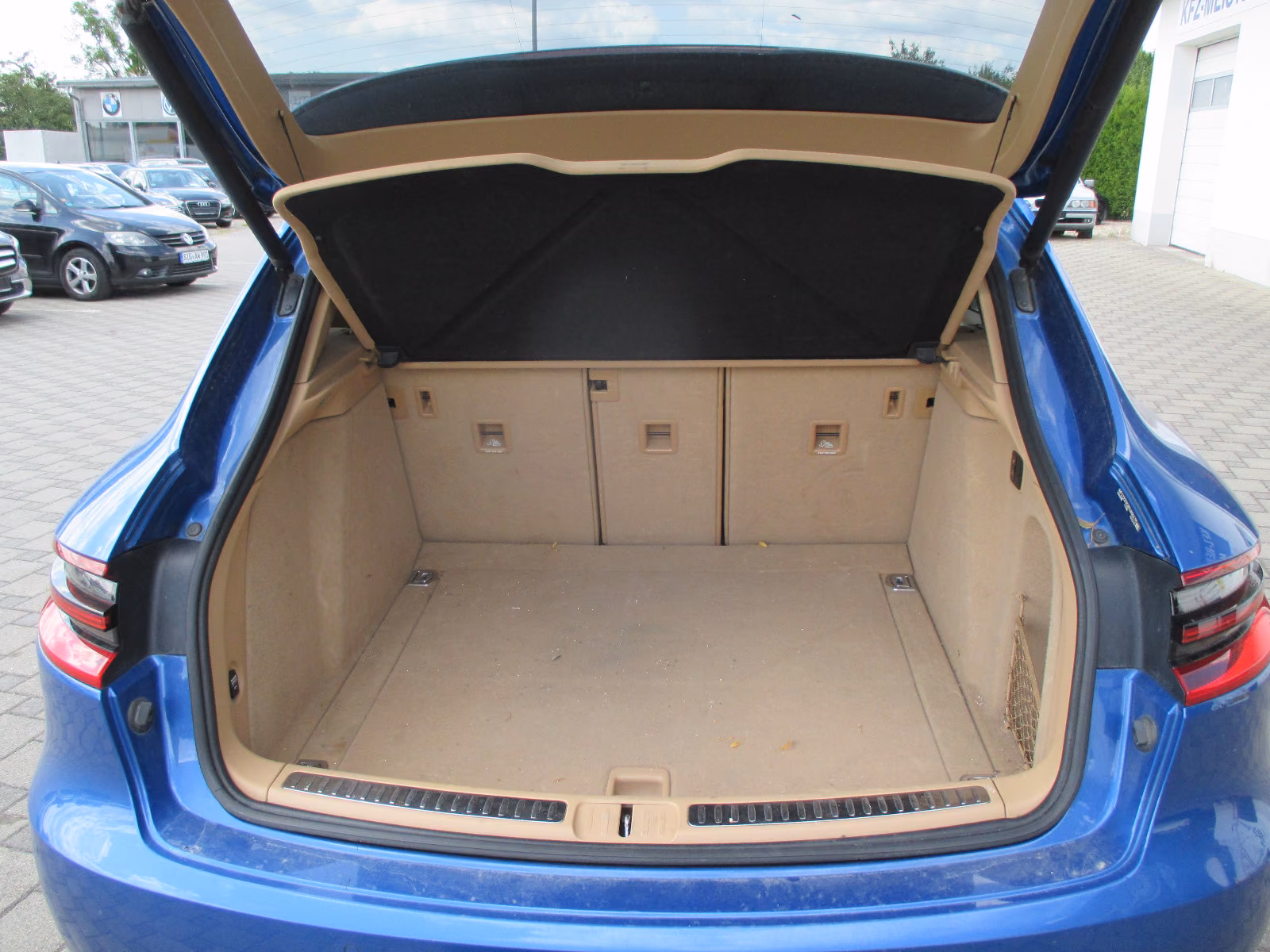 Porsche Macan S 258ch - Carnet entretien - Toit ouvrant panoramique - Led - Carplay - Hayon éléctrique