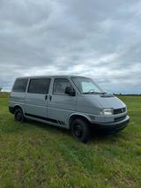 Volkswagen VW T4 2,4 l  Grundüberholt Top Zustand - Volkswagen LT aus 1998