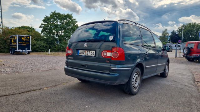 Volkswagen Sharan 1.9TDI 96kW Highline FAMILY 7 sitze