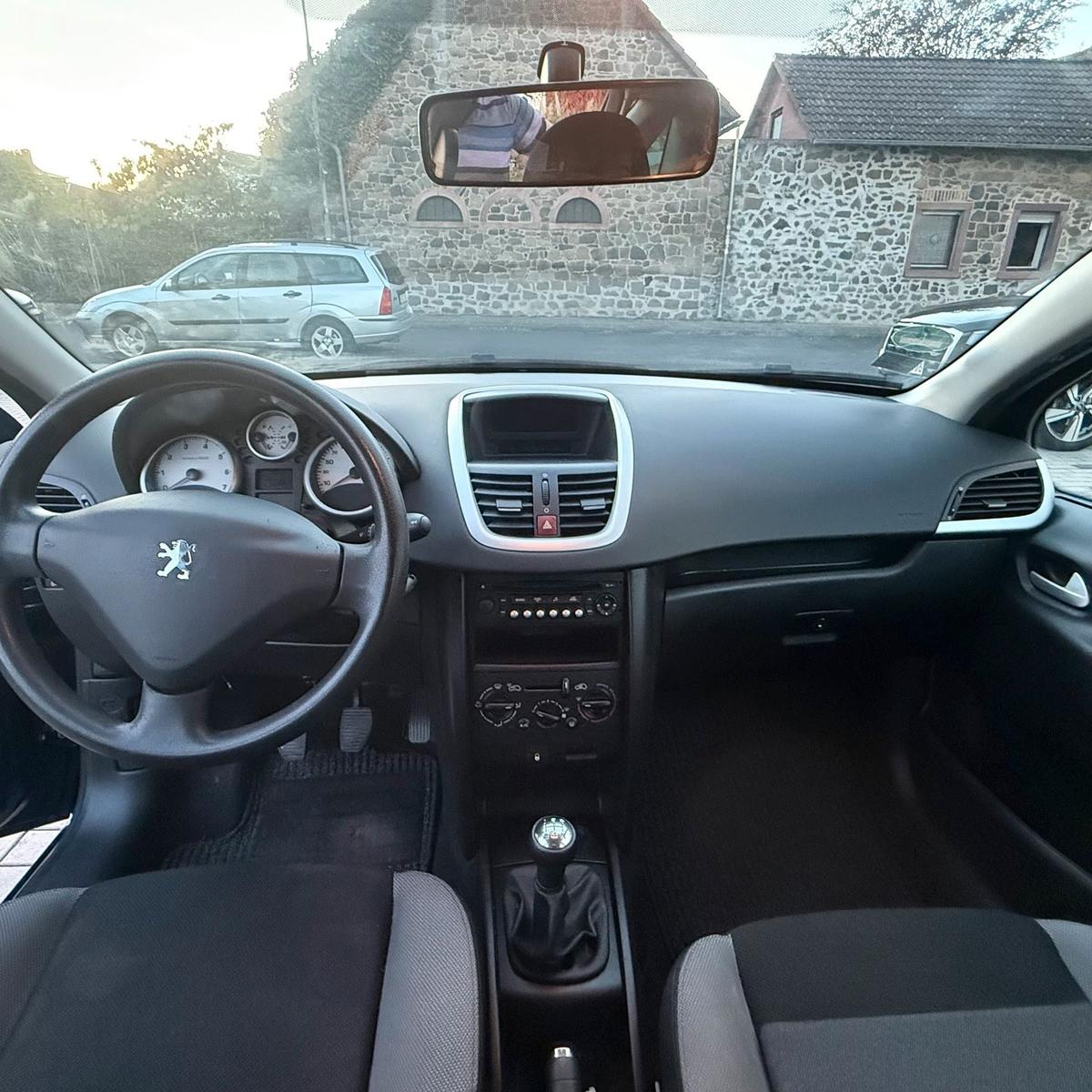 Peugeot 207 2007 — photo 8