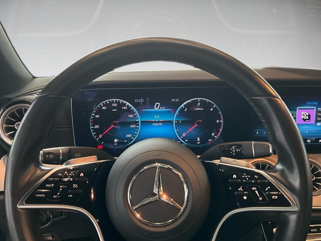 Mercedes-Benz E 220 d Avantgarde Cabriolet AHK AUT Kam. KlimaA