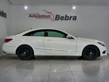 Mercedes E 200 - 4