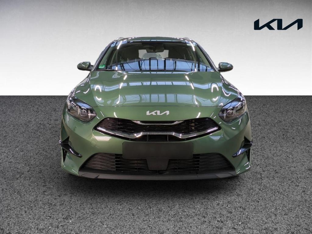 Kia Ceed_sw 1.5T Spirit DCT7 LED Navi Allwetter ACC 