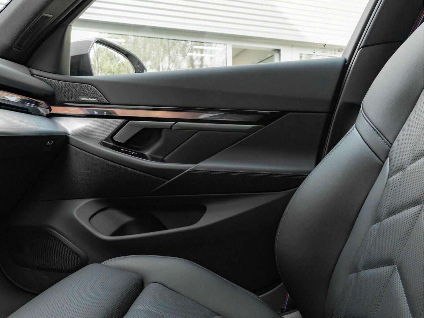 BMW 530 5-serie Touring 530e M-Sport Pro - Pano - AH