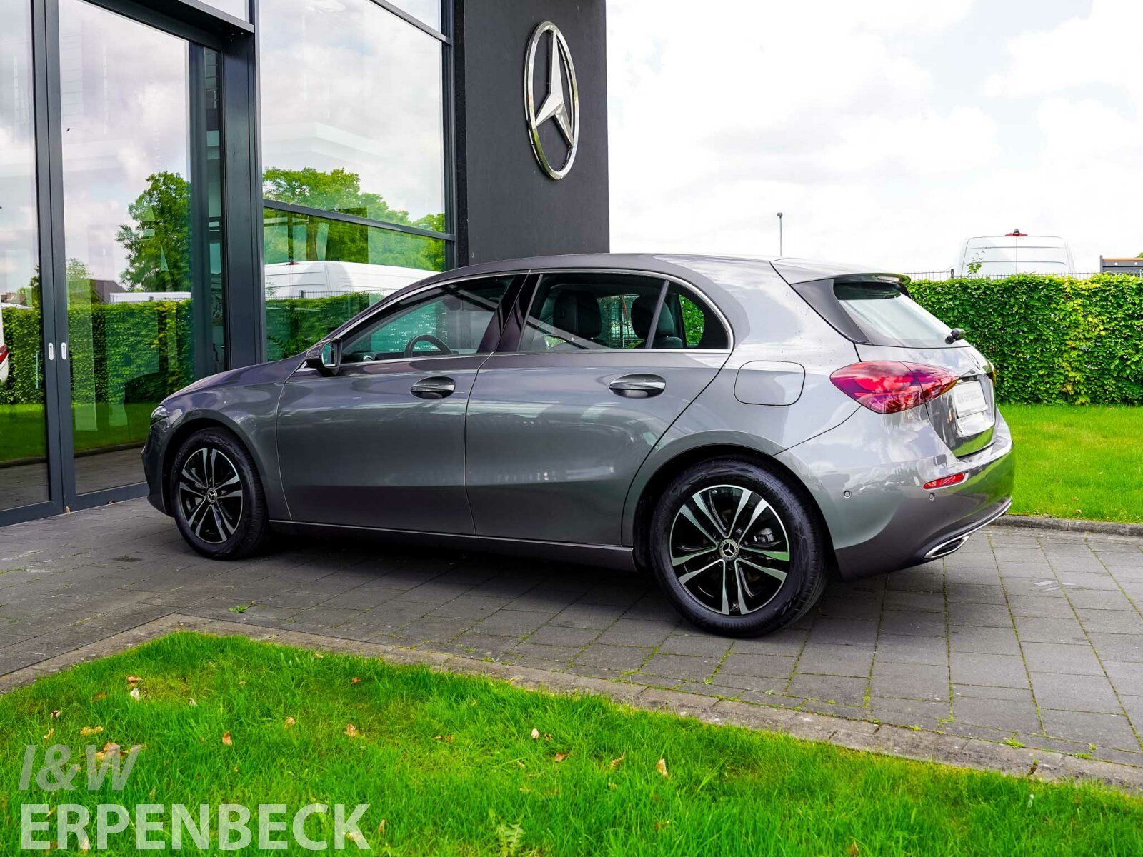 Fahrzeugabbildung Mercedes-Benz A 200 Progressive AHK MBUX Kamera Totwinkel SHZ