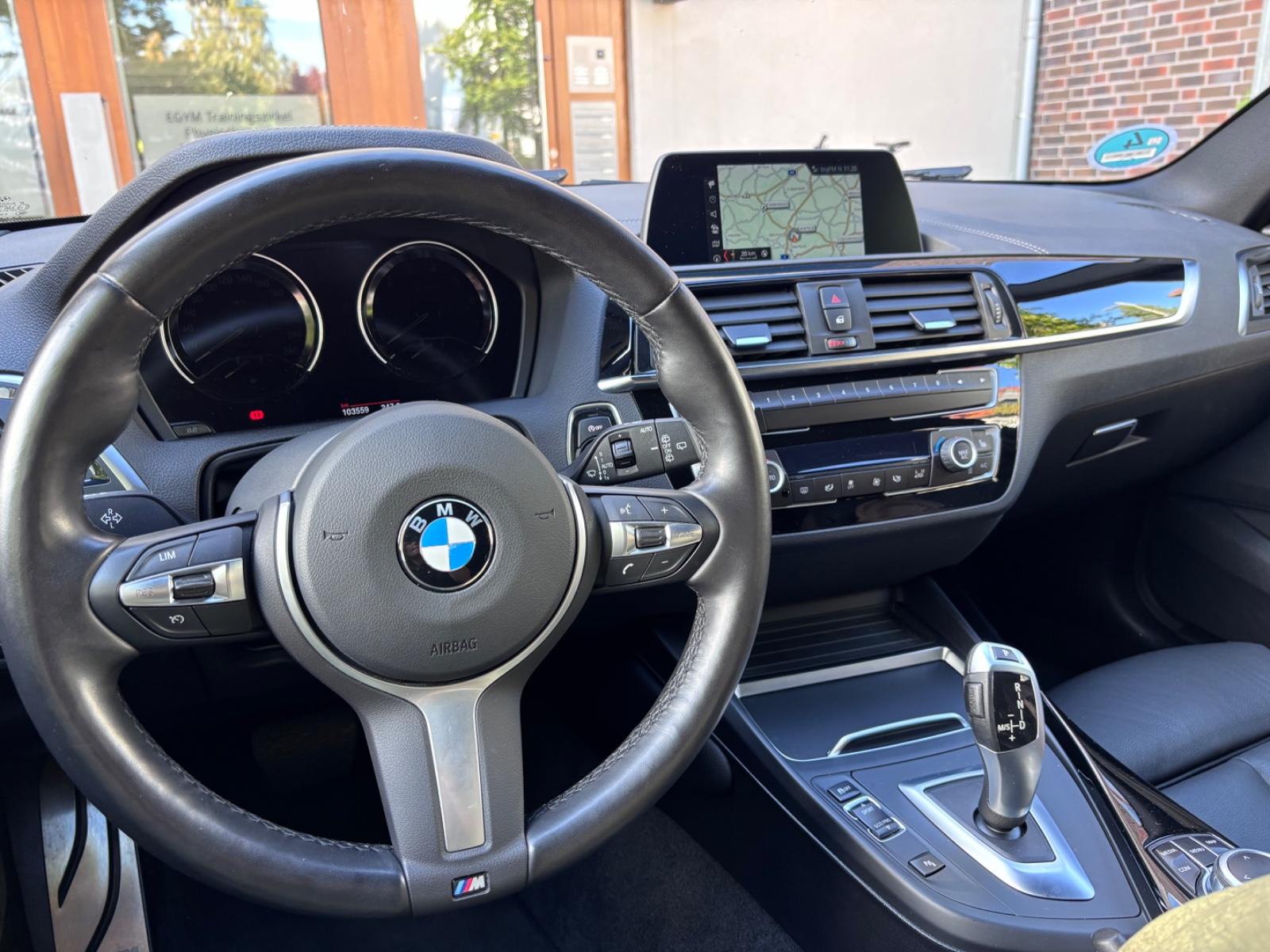 BMW 118i 5-Türer - M Sport, Automatik, Leder