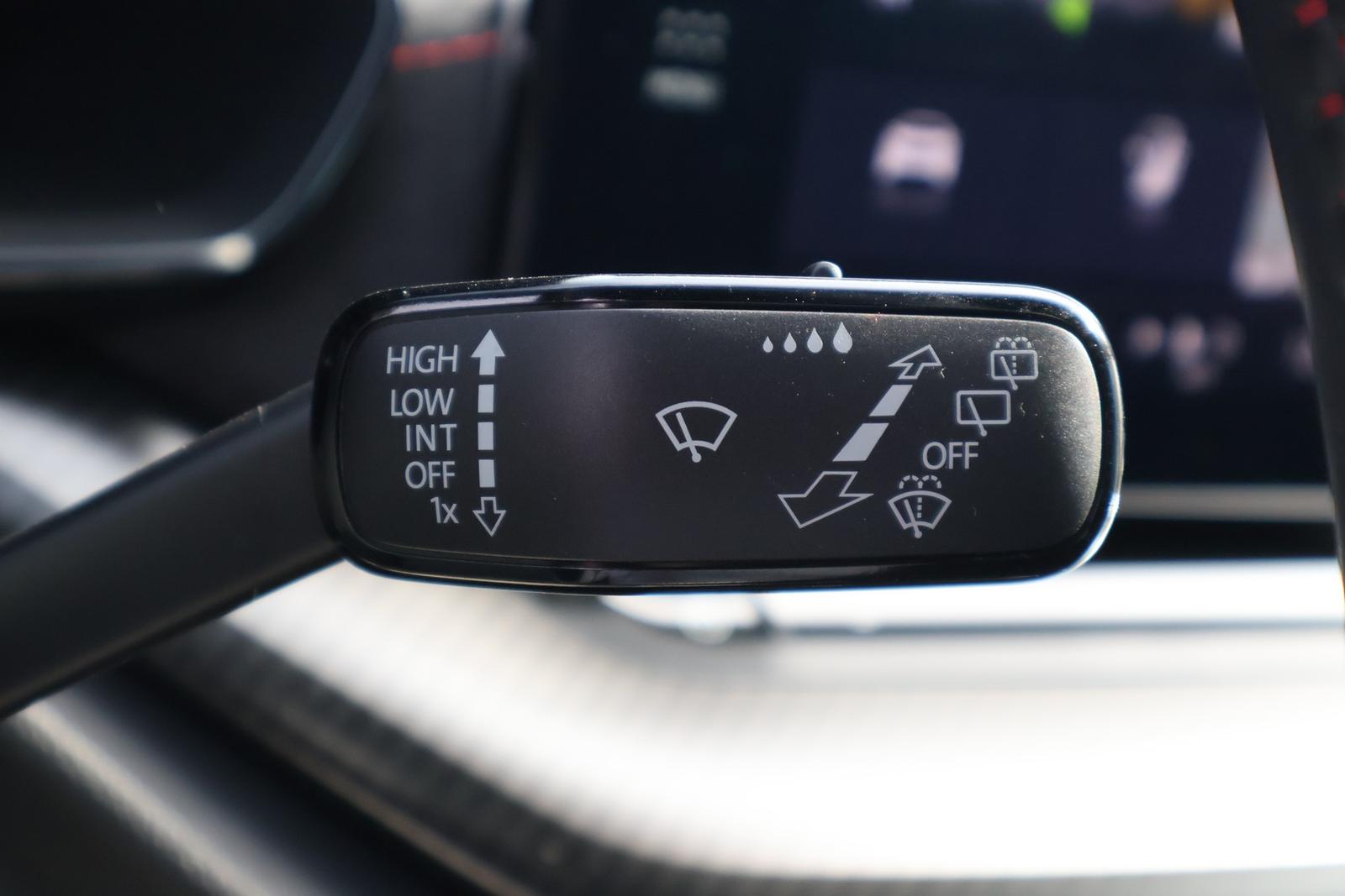 Skoda Octavia Combi 2.0 RS DSG LED Navi Sitzheizung