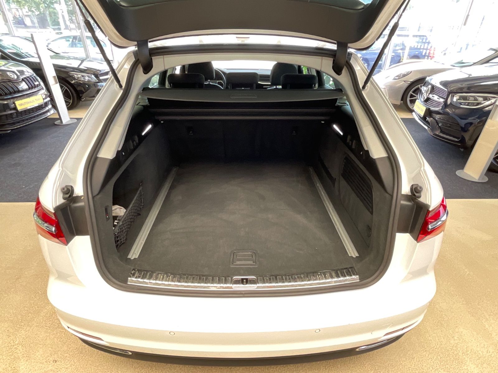 Fahrzeugabbildung Audi A6 Avant 45 TDI quattro*Business-Paket