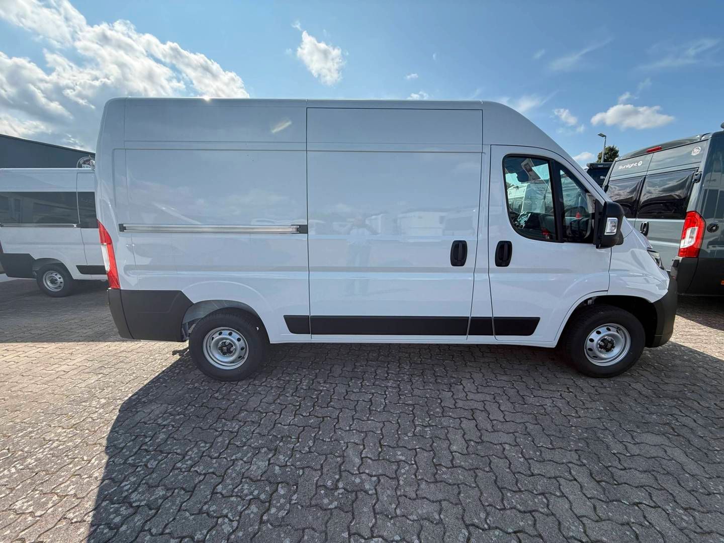 Fahrzeugabbildung Fiat DUCATO 33 L2H2 KAWA