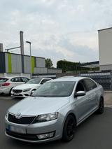 Skoda Rapid 2015 Guter Zustand VW SHZ 1.2 tsi - Skoda Praktik Gebrauchtwagen